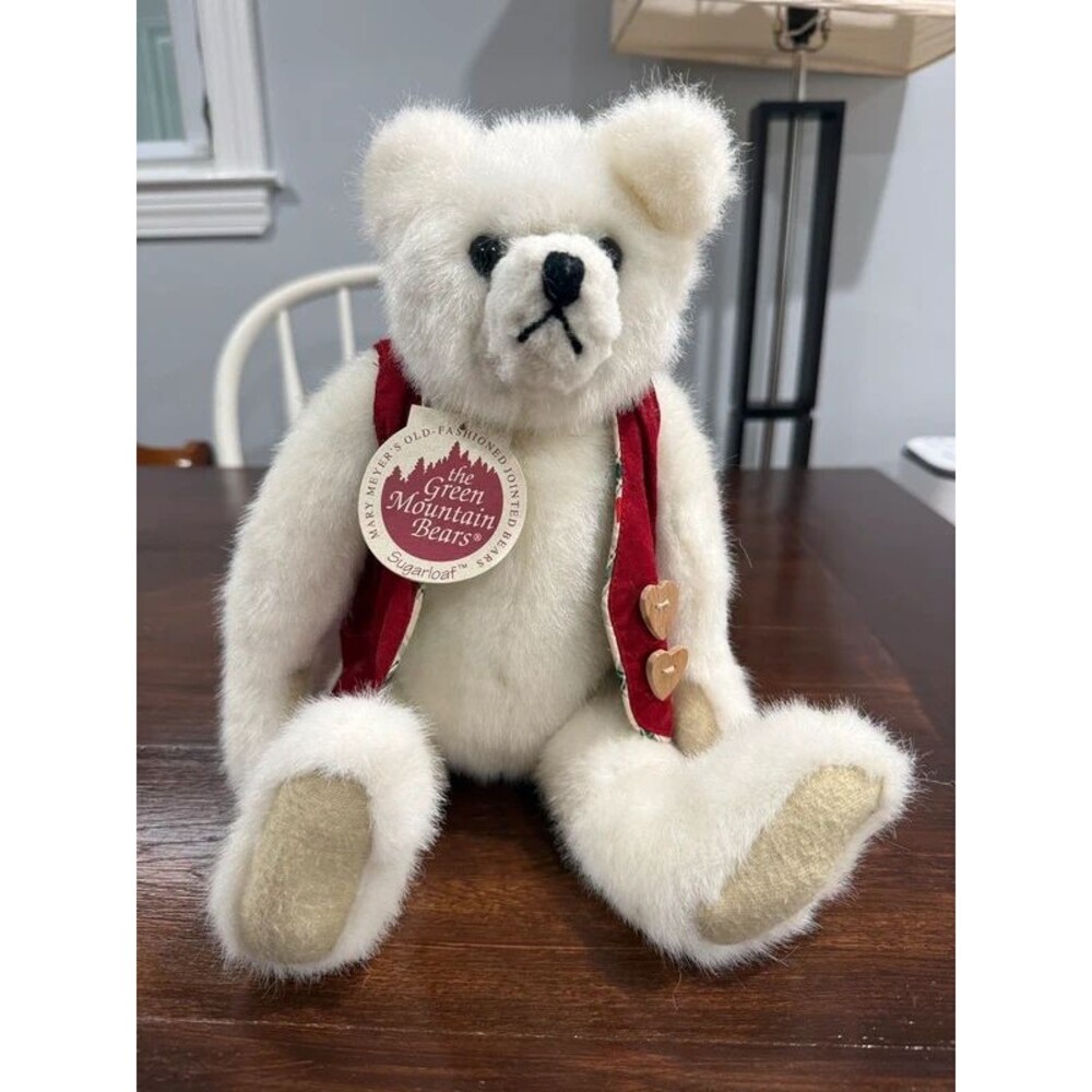 Vintage 1993 Mary Meyer Sugarloaf Green Mountain Bear Jointed White Red Vest Tag